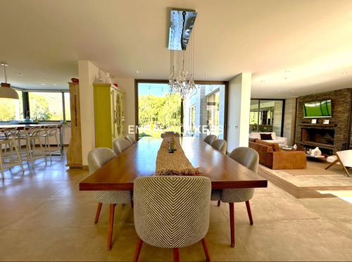 Espectacular Casa En Venta, Las Brisas