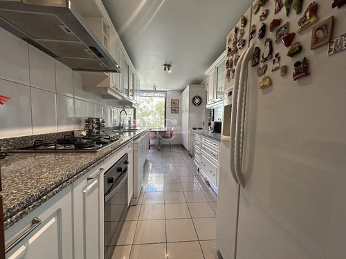 Departamento En Venta De 4 Dorm. En Lo Barnechea