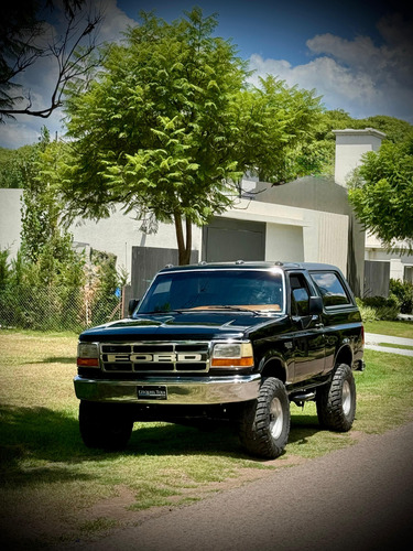 Ford Bronco V8