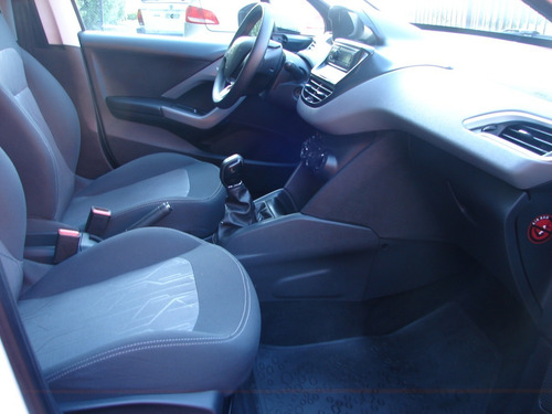 Peugeot 208 1.6 Active