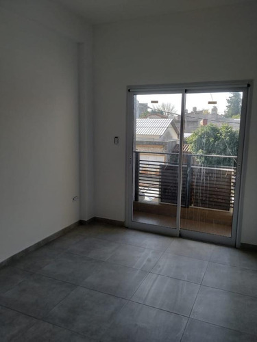 Imagen 8 de 12 de Departamento - Villa Luzuriaga
