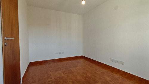 Ph Triplex 4 Ambientes Con Patio Caseros