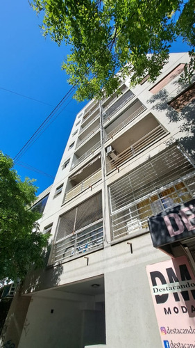 Departamento 1 Dormitorio Al Contrafrente En Alquiler - 58 E/ 12 Y 13