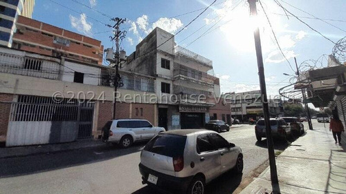 Edificio Comercial En Zona Centro De Barquisimeto Con Visión Para El Desarrollo Comercial Y Residencial. Yineth. Código 24-18524