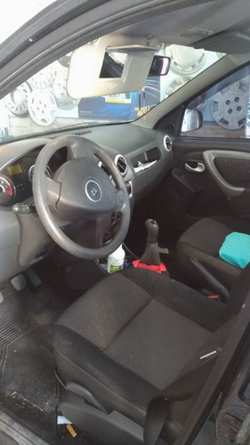 Renault Logan 2011 1.0 16v Expression Hi-flex 4p