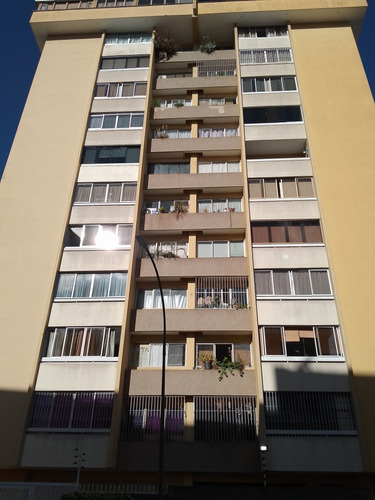 Apartamento En Venta En La Urbanización Macaracuay