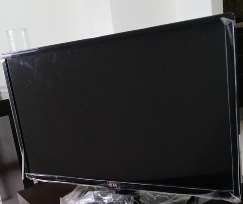 Imagen 4 de 10 de Tv LG 32'' Color Negro.en Perfectas Condiciones, Cómo Nuevo.