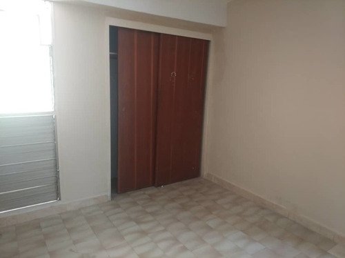 Imagen 6 de 8 de Apartamento En Alquiler En El Bosque Las Delicias Maracay