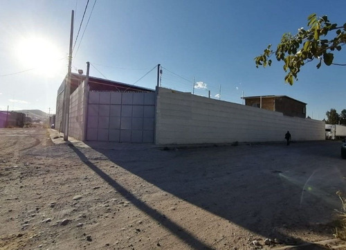 En Renta Bodega Industrial, Con Anden Y Oficinas, En La Deportistas