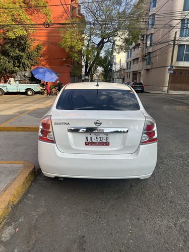 Nissan Sentra 2.0 Custom Cvt