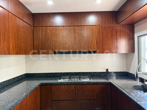Casa En Venta Recien Remodelada En Ejido Sur Con 950m2 De Terreno
