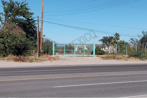 Terreno En Centenario Con Frente De Carretera