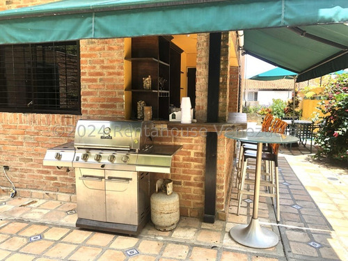 Casa En Calle Cerrada En Alto Prado Mls #24-21618