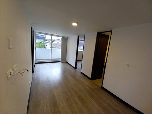 Apartamento En Arriendo En Centro (48065).