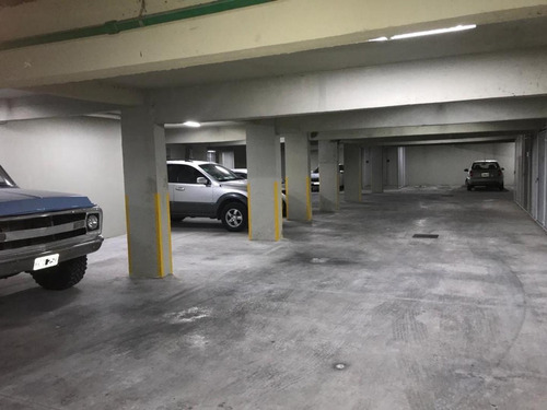Imagen 6 de 10 de Venta De Cochera En Moron Excente Edificio De Categoria