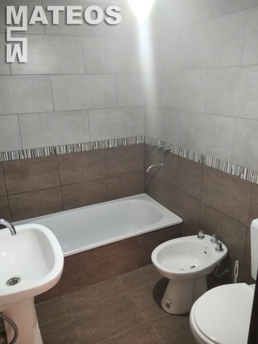 Imagen 9 de 14 de Venta Chalet Mar Del Tuyu 69 E/ 6 Y 7