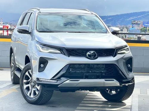 Toyota Fortuner 2.8 Diesel Srv 4X4 At