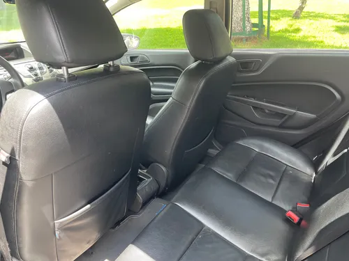 Ford Fiesta 1.6 Sportback Automática