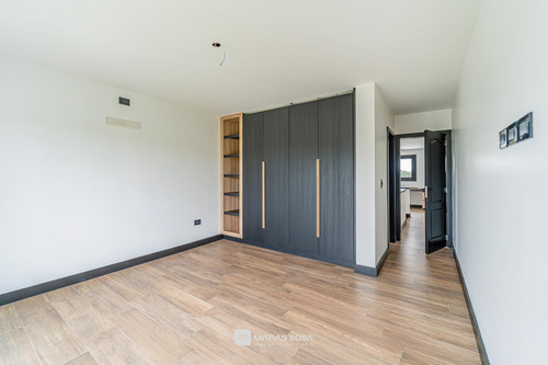 Venta - Casa 5 Ambientes - A Estrenar - Barrio Privado Arenas Chico