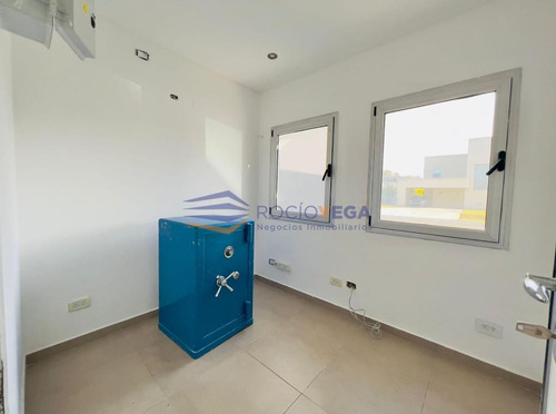 Casa En Venta En Barrio Santa Ana Moreno