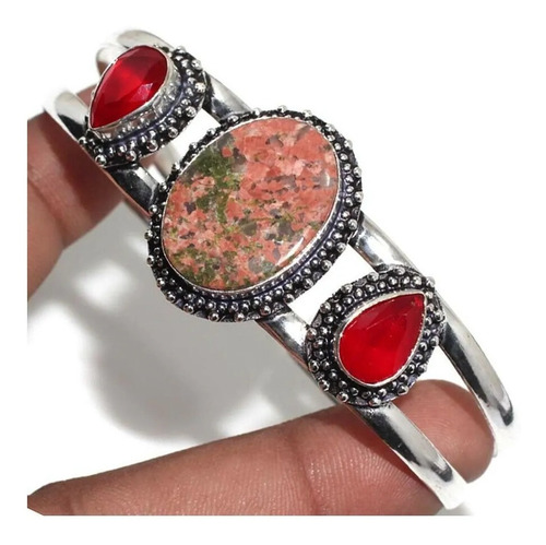 Pulsera Brazalete Bañada En Plata Con Ónix Rojo Y Unakita