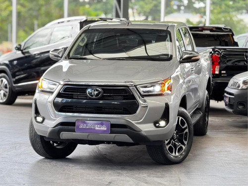 Toyota Hilux 2.8 D-4D TURBO DIESEL CD SRX 4X4 AUTOMÁTICO