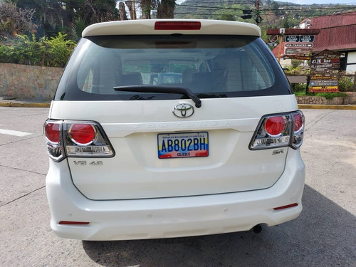 Imagen 8 de 13 de Toyota Fortuner