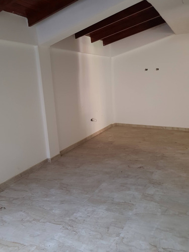 Imagen 9 de 14 de Exclusividad Estilo Americano Cercano Av. Bolivar Lecheria