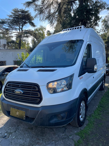 Ford Transit 2.2 Furgon Largo 350l