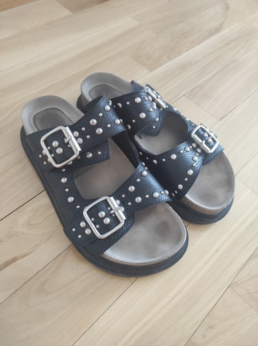 Sandalias Prune N.35 Cuero Tachas