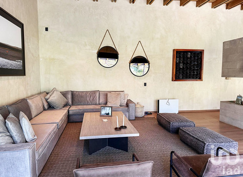 Venta Casa 5 Ambientes Avándaro