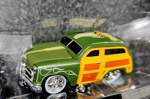 Muscle Machines Ford 1950 Escala 1 :64
