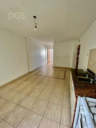 Imagen 13 de 22 de Oportunidad! Departamento De 2 Ambientes Con Cochera En Banfield Este