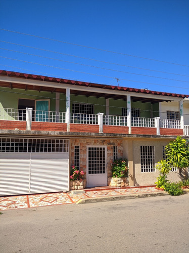 Imagen 1 de 14 de Casa En Venta Cumaná. Av Cancamure Villa Ayacucho