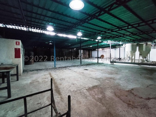 Galpon En Excelente Precio En El Limon Venta Area Carga Descarga Luz Trifasica Oficinas Sala Reuniones Negociable Estef 24-14205