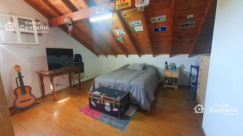 Cerca De Estación Juan. B. Justo, Solido Chalet 8 Amb. Con Piscina, Suite, Cochera Y Fondo