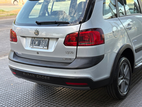 Volkswagen Suran Cross 1.6 Highline 101cv