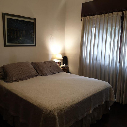 Imagen 7 de 10 de Venta De Chalet En Panta Baja De 4 Ambientes - Castelar Norte
