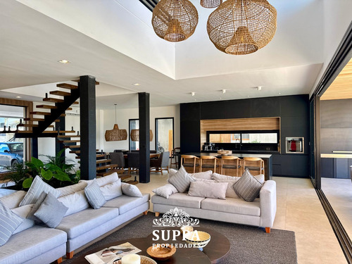 Casa En Venta Puertos Del Lago