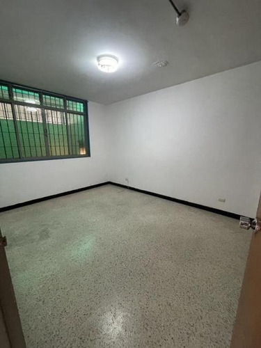 Imagen 10 de 12 de Piso Industrial En Alquiler En El Llanito