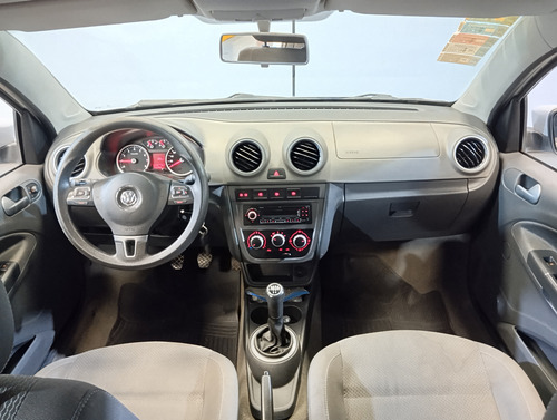 Volkswagen Voyage 1.6 Highline 101cv