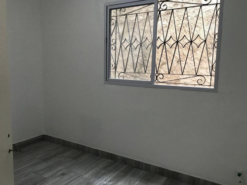 Imagen 7 de 9 de Tipo Casa De 3 Ambientes Con Patio Totalmente Reciclado