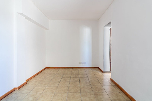 Venta Depto 2 Amb En Flores Cocina Independiente