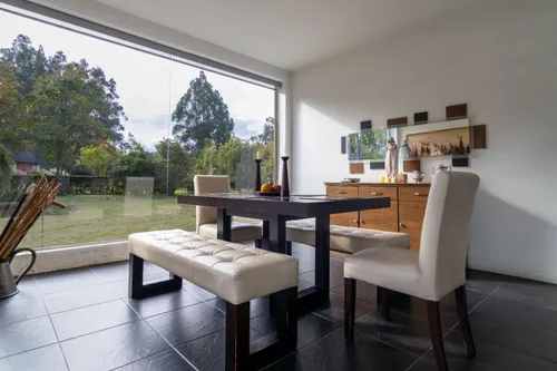 Casa En Arriendo/venta En Canelon. Cod A11895