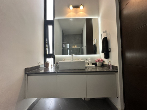 Casa En Venta Con Paneles Solares En Privada Arborea, Conkal.
