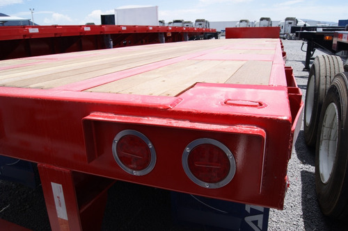 Remolque Cama Baja Chasis De 2 Y 3 Ejes Tipo Lowboy