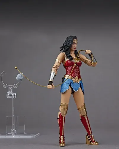 Mulher Maravilha 18cm Wonder Woman Dc Comics Artfx Gal Gadot