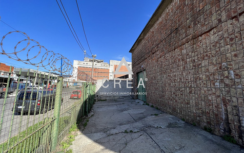 Se Vende Gran Local Deposito A Metros De Batlle Y Ordoñez