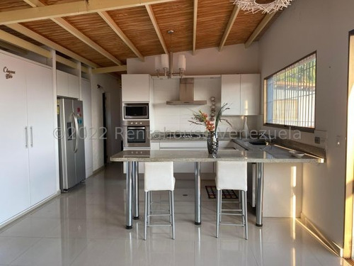 Imagen 5 de 12 de Casa En Venta Urb. Los Palos Grandes # 23-5655