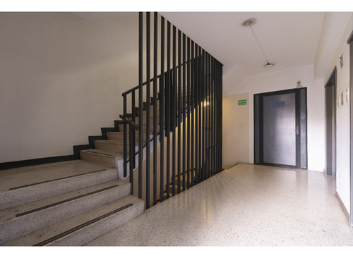 Se Vende Edf Comercial/industrial La Urbina Calle 1 78-25-05